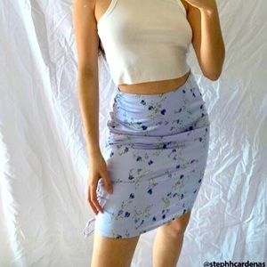 💜 NWT F21 Lavender Floral Ruched Satin Mini M